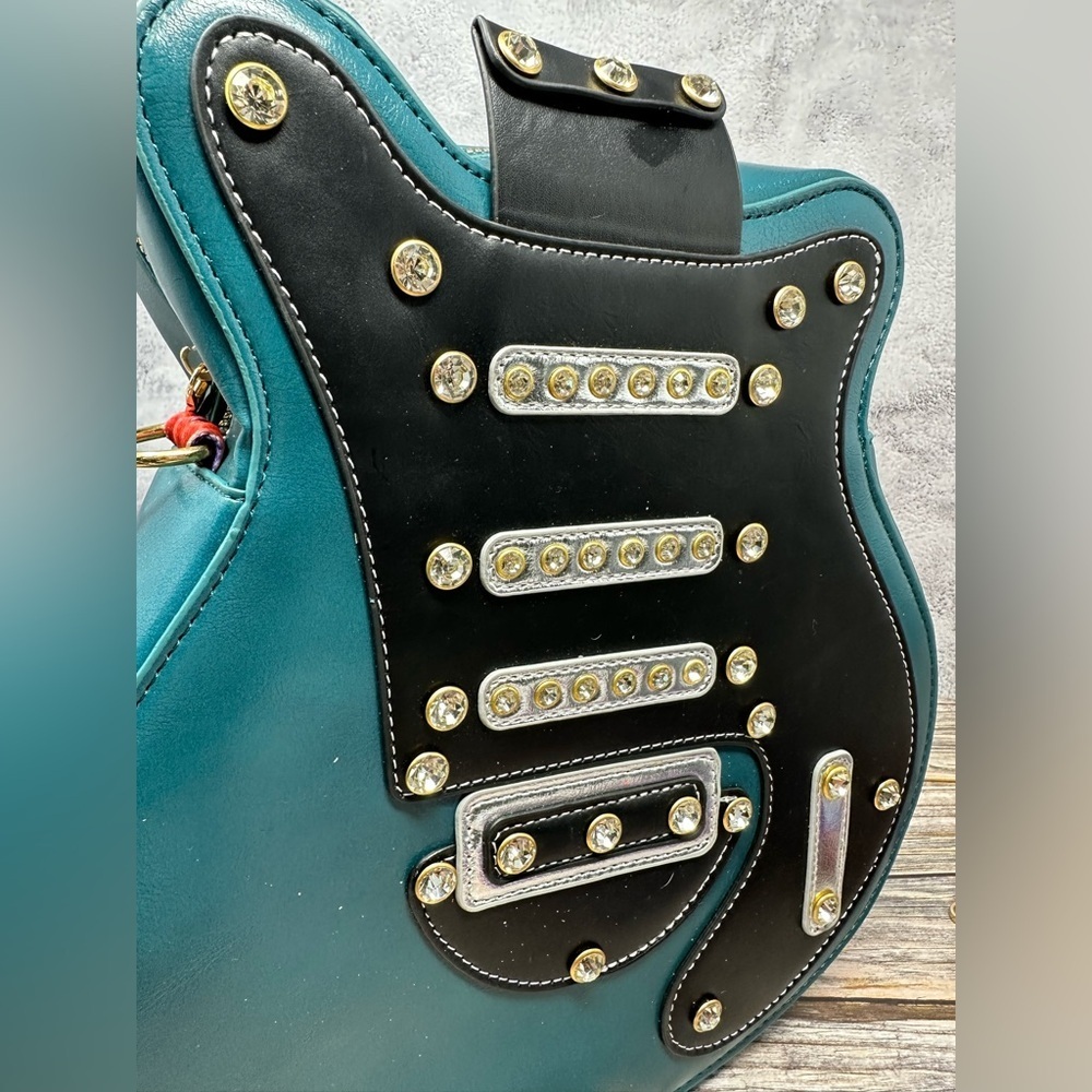 Guitar Shape Handbag with dust bag NWT​​ - Picture 2 of 7